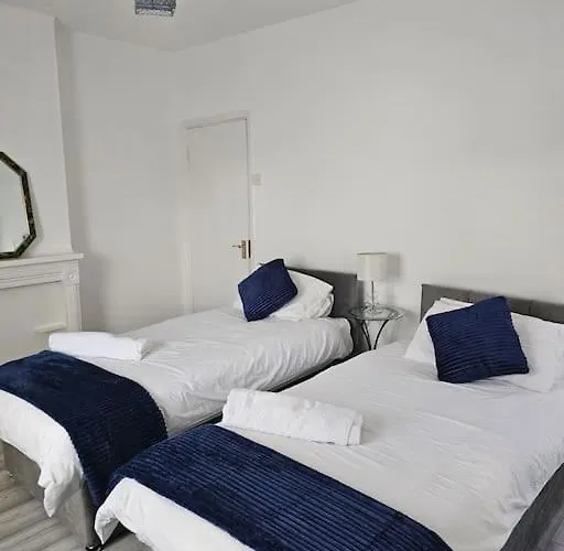 Luxury Home In Lewisham